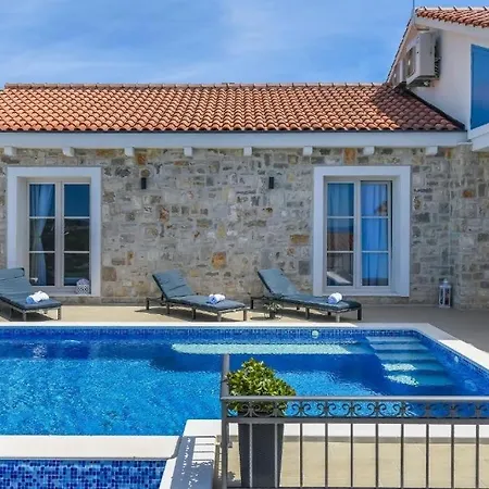 Tatil Evi Family Friendly House With A Swimming Pool Cove Kalebova Luka, Rogoznica - 25561 Ražanj