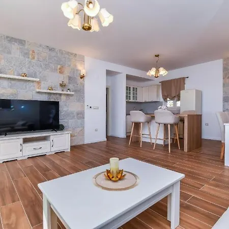 Tatil Evi Family Friendly House With A Swimming Pool Cove Kalebova Luka, Rogoznica - 25561