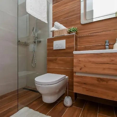 Family Friendly House With A Swimming Pool Cove Kalebova Luka, Rogoznica - 25561 Tatil Evi Ražanj